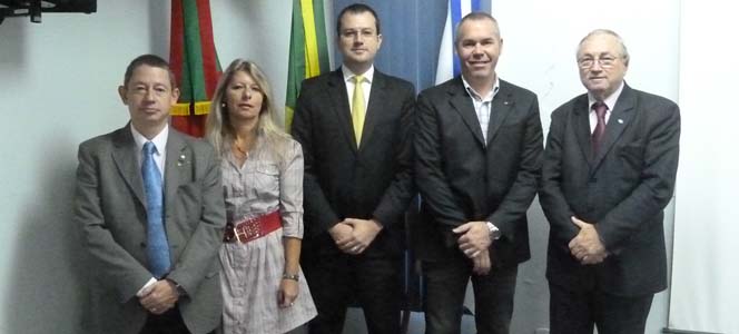 CRA Recebe aborda instabilidade econômica brasileira e projeções para o ano de 2015